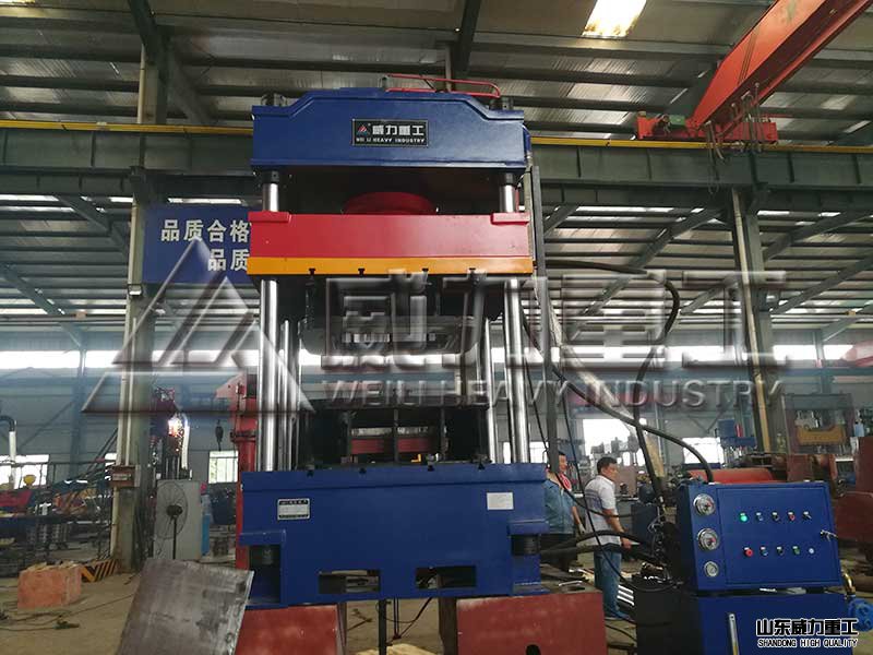 500噸灰斗車成型油壓機